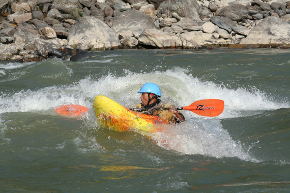 Kayaking Nepal Playing on the Trishuli